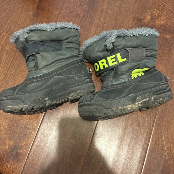 Sorel winter boots - Picture 3 of 5